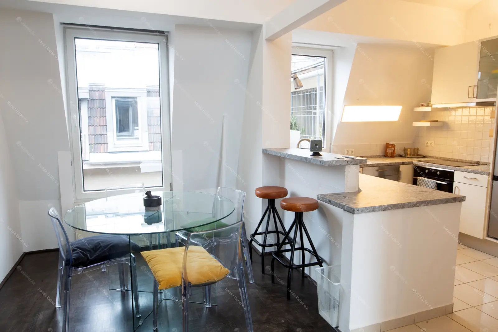 Kiadó albérlet 585000 Ft/hó áron: Budapest, I. kerület  Zsolt utca. Mérete: 88 nm, 4 szobás | Alberlet.hu - 6659166