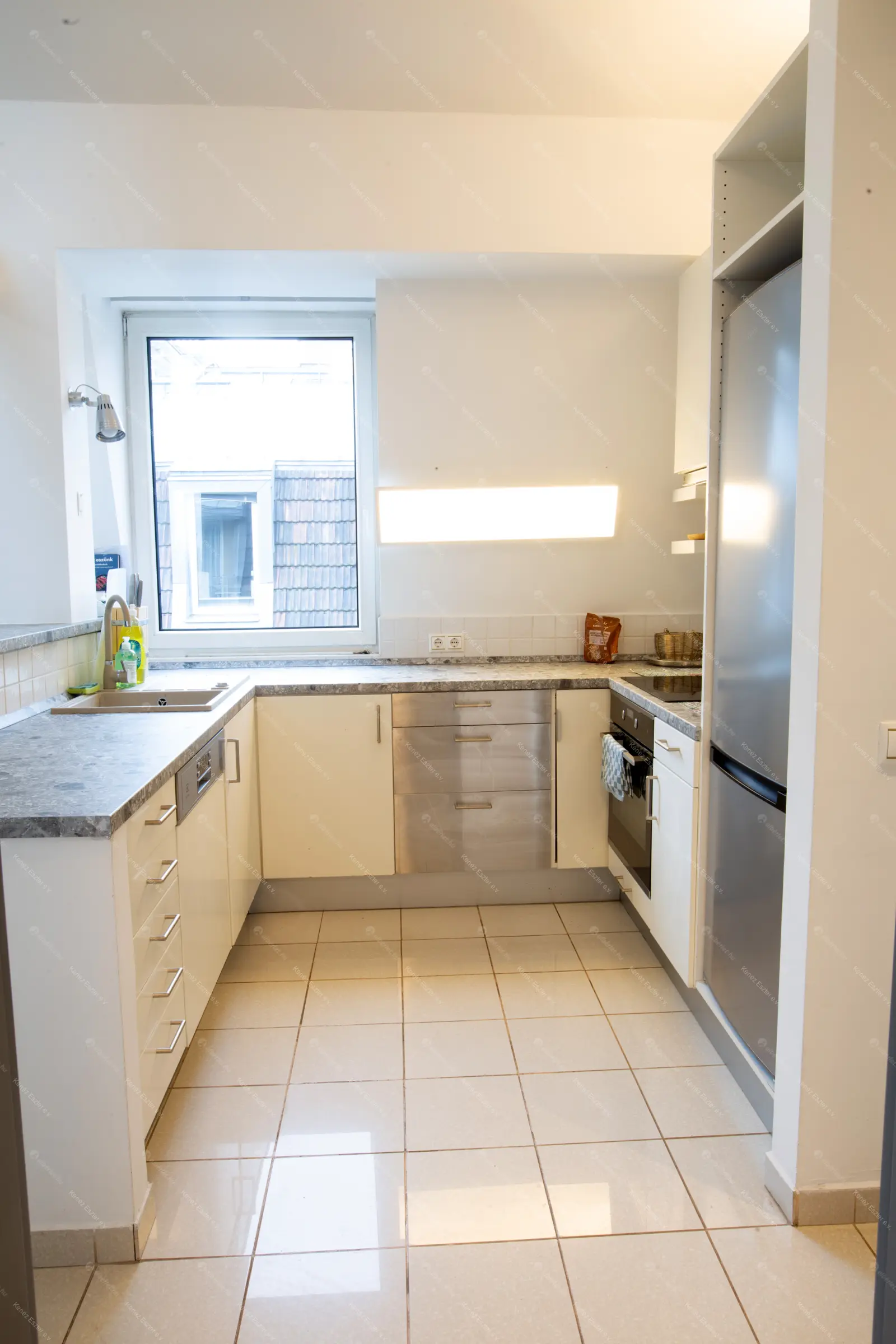 Kiadó albérlet 585000 Ft/hó áron: Budapest, I. kerület  Zsolt utca. Mérete: 88 nm, 4 szobás | Alberlet.hu - 6659168