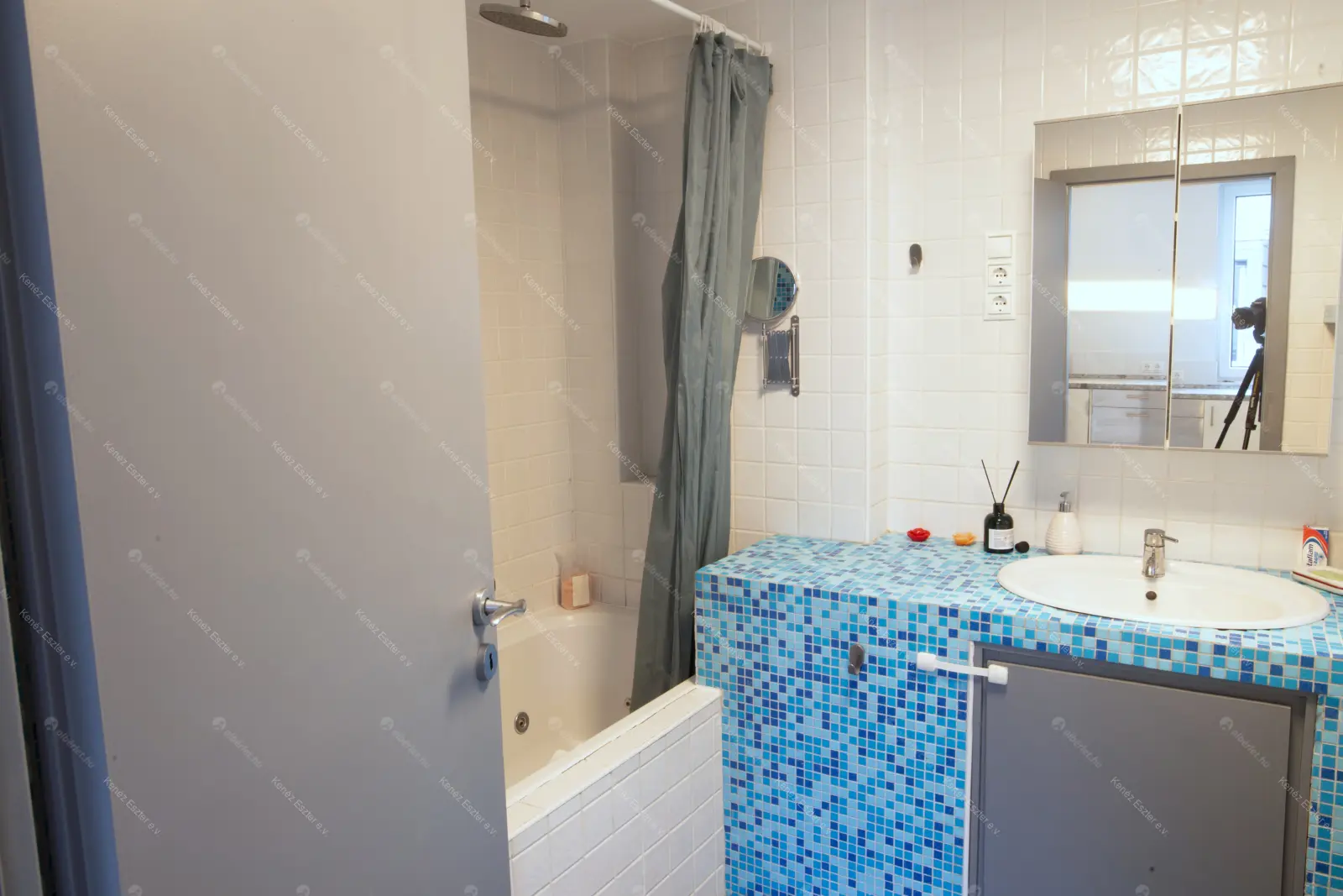 Kiadó albérlet 585000 Ft/hó áron: Budapest, I. kerület  Zsolt utca. Mérete: 88 nm, 4 szobás | Alberlet.hu - 6659169