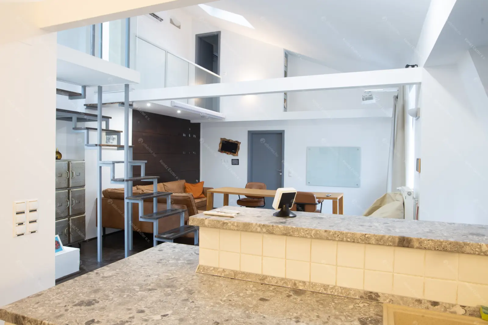 Kiadó albérlet 585000 Ft/hó áron: Budapest, I. kerület  Zsolt utca. Mérete: 88 nm, 4 szobás | Alberlet.hu - 6659181