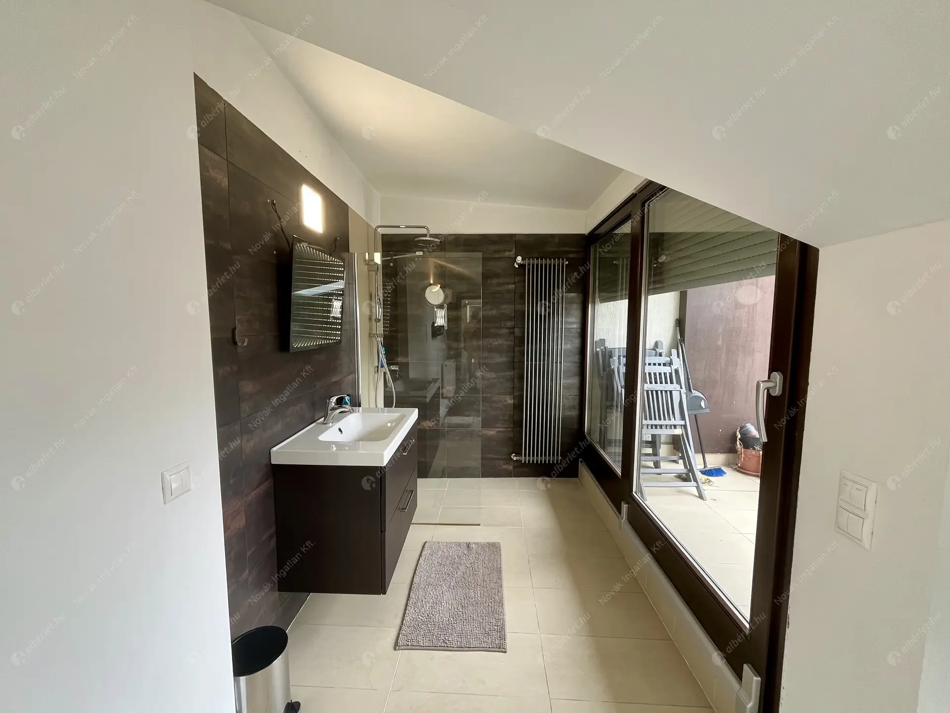 Kiadó albérlet 450000 Ft/hó áron: Budapest, I. kerület  Zsolt utca. Mérete: 90 nm, 4 szobás | Alberlet.hu - 6479451