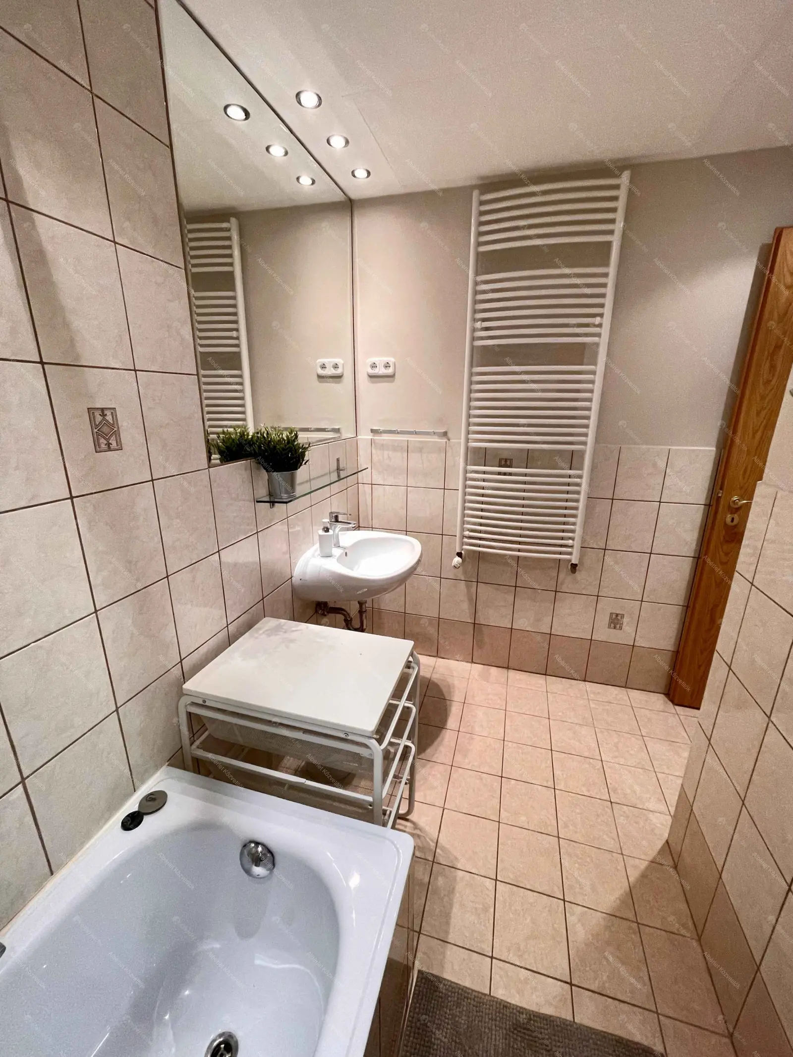 Kiadó albérlet 280000 Ft/hó áron: Budapest, II. kerület  Ady Endre utca. Mérete: 51 nm, 2 szobás | Alberlet.hu - 6660304