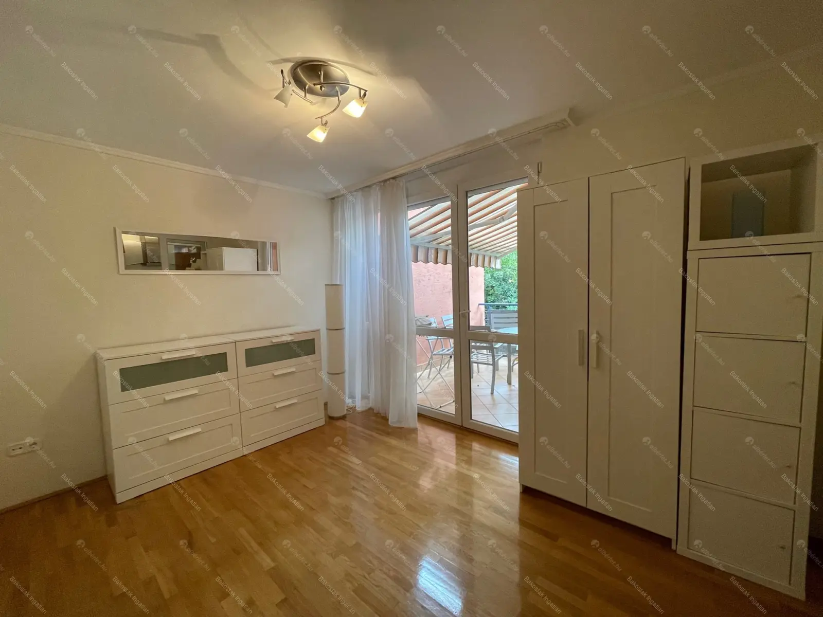 Kiadó albérlet 404000 Ft/hó áron: Budapest, II. kerület  Ady Endre utca. Mérete: 63 nm, 3 szobás | Alberlet.hu - 5806782