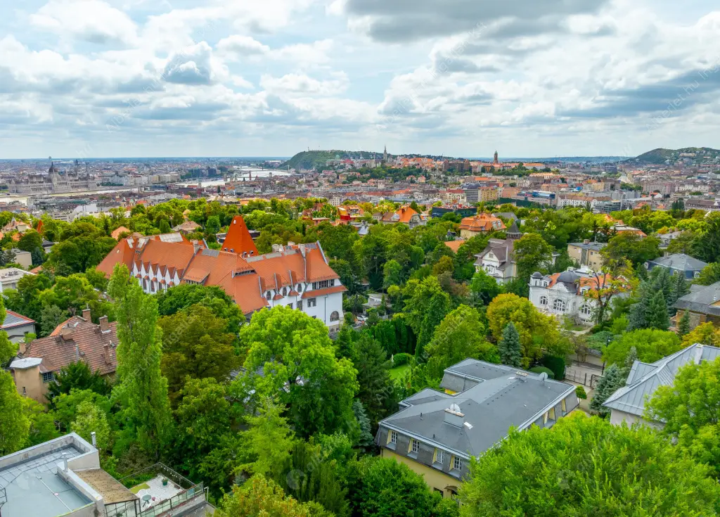Kiadó albérlet 2900000 Ft/hó áron: Budapest, II. kerület  Áldás utca. Mérete: 638 nm, 20 szobás | Alberlet.hu - 6601947