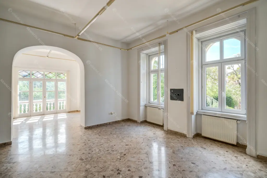 Kiadó albérlet 2900000 Ft/hó áron: Budapest, II. kerület  Áldás utca. Mérete: 638 nm, 20 szobás | Alberlet.hu - 6696903