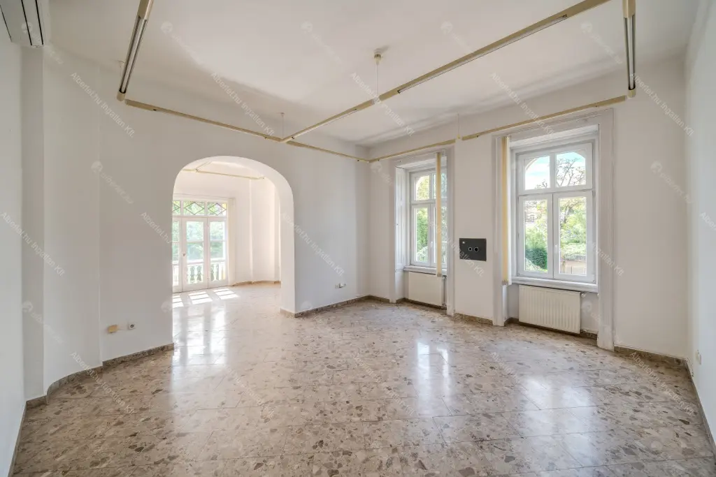 Kiadó albérlet 2900000 Ft/hó áron: Budapest, II. kerület  Áldás utca. Mérete: 638 nm, 20 szobás | Alberlet.hu - 6696904