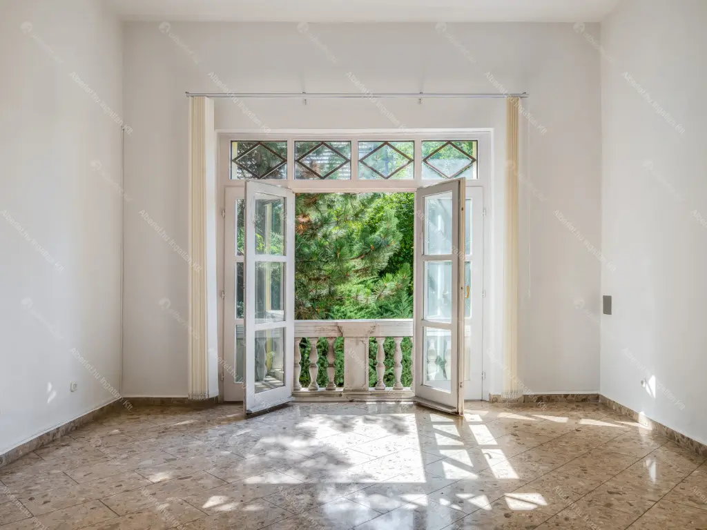 Kiadó albérlet 2900000 Ft/hó áron: Budapest, II. kerület  Áldás utca. Mérete: 638 nm, 20 szobás | Alberlet.hu - 6696905