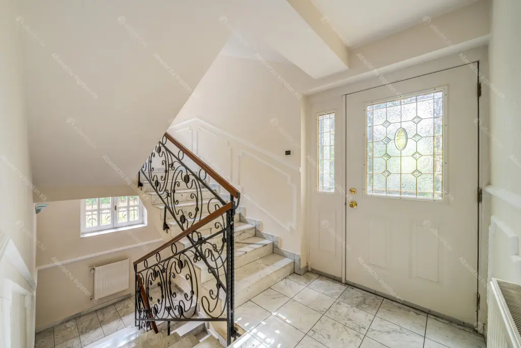 Kiadó albérlet 2900000 Ft/hó áron: Budapest, II. kerület  Áldás utca. Mérete: 638 nm, 20 szobás | Alberlet.hu - 6696914