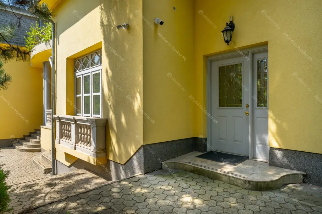 Kiadó albérlet 2900000 Ft/hó áron: Budapest, II. kerület  Áldás utca. Mérete: 638 nm, 20 szobás | Alberlet.hu - 6696921