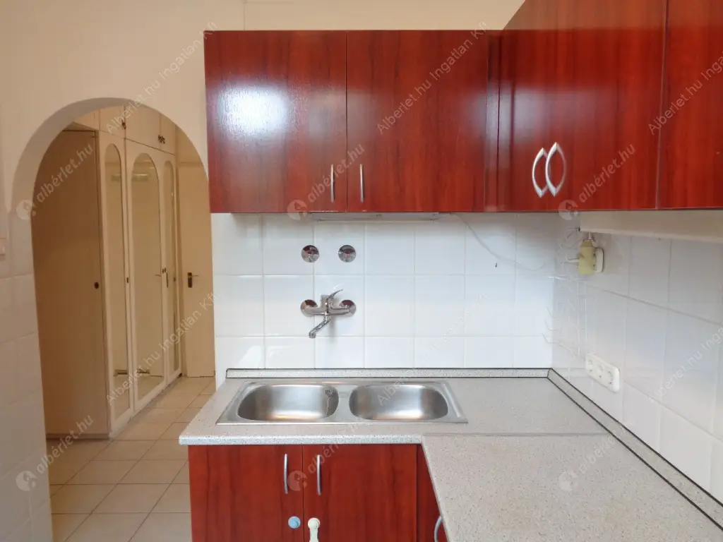 Kiadó albérlet 275000 Ft/hó áron: Budapest, II. kerület  Ali utca. Mérete: 72 nm, 2 szobás | Alberlet.hu - 6576652