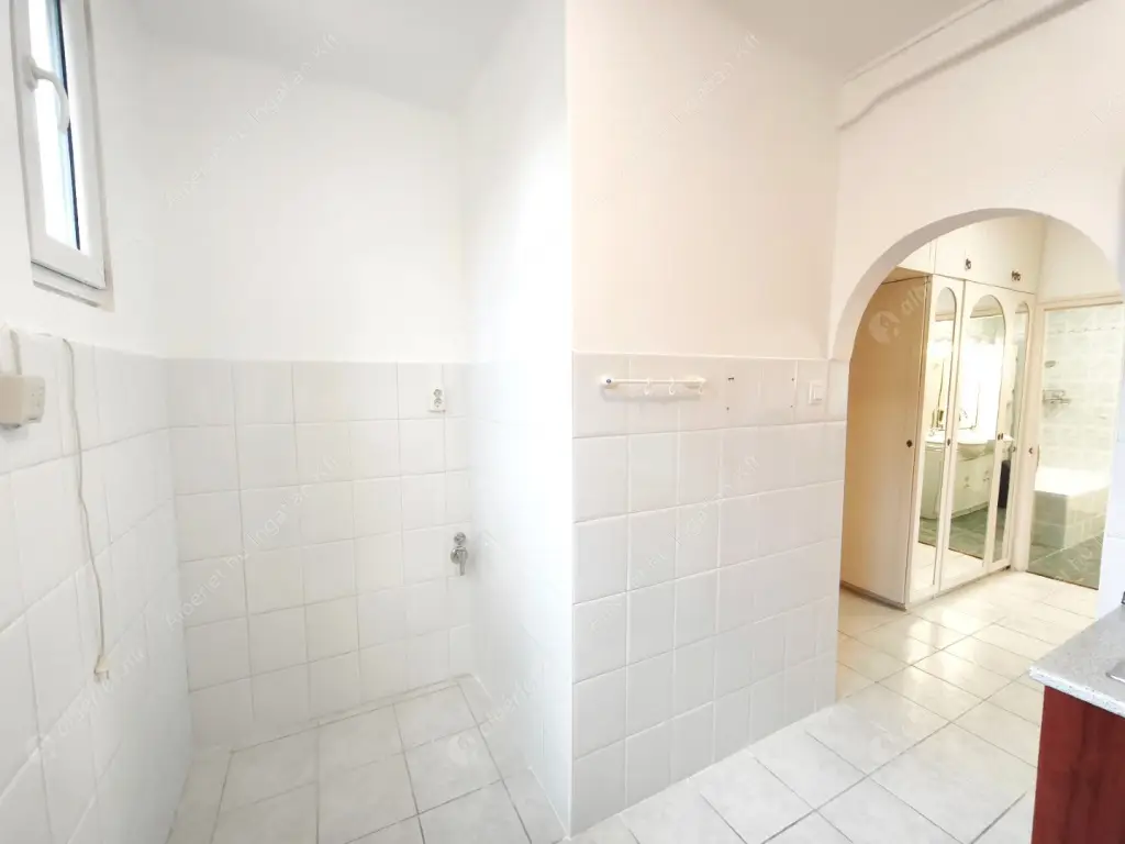 Kiadó albérlet 275000 Ft/hó áron: Budapest, II. kerület  Ali utca. Mérete: 72 nm, 2 szobás | Alberlet.hu - 6584009