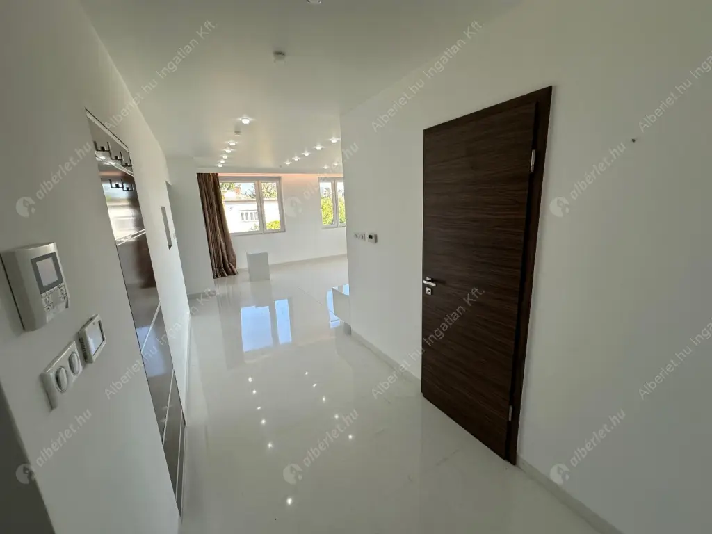 Kiadó albérlet 750000 Ft/hó áron: Budapest, II. kerület  Alsó zöldmáli út. Mérete: 113 nm, 3 szobás | Alberlet.hu - 6551888