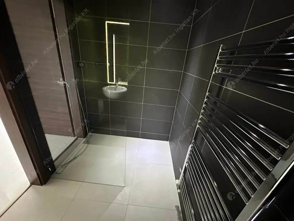 Kiadó albérlet 750000 Ft/hó áron: Budapest, II. kerület  Alsó zöldmáli út. Mérete: 113 nm, 3 szobás | Alberlet.hu - 6551895