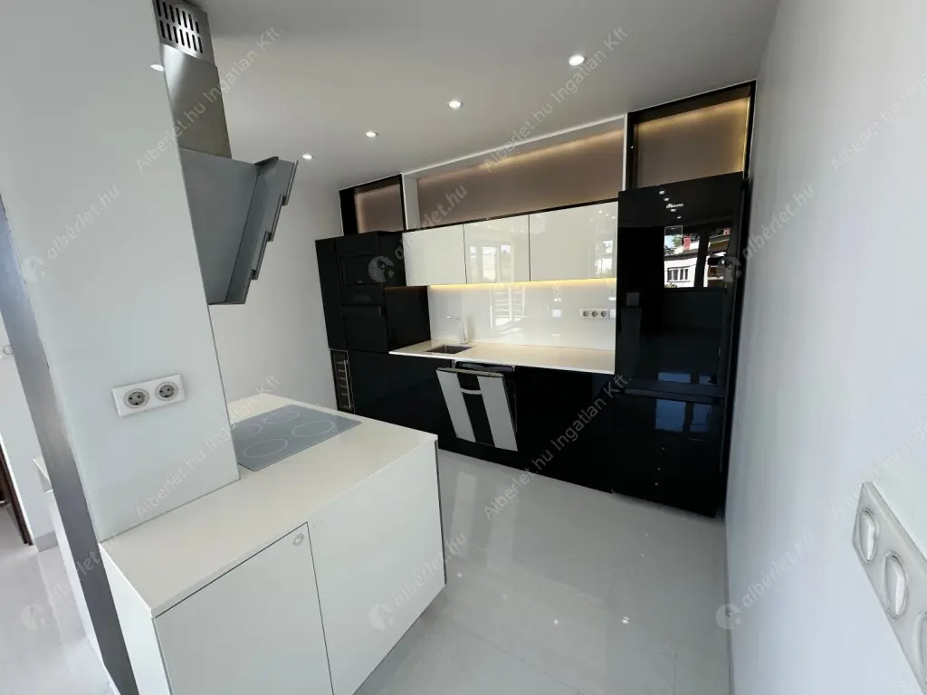 Kiadó albérlet 700000 Ft/hó áron: Budapest, II. kerület  Alsó zöldmáli út. Mérete: 113 nm, 3 szobás | Alberlet.hu - 6580591