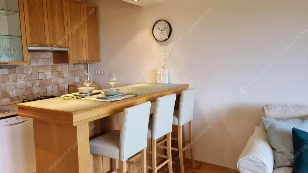 Kiadó albérlet 290000 Ft/hó áron: Budapest, II. kerület  Alvinci út. Mérete: 46 nm, 1 szobás | Alberlet.hu - 6557141