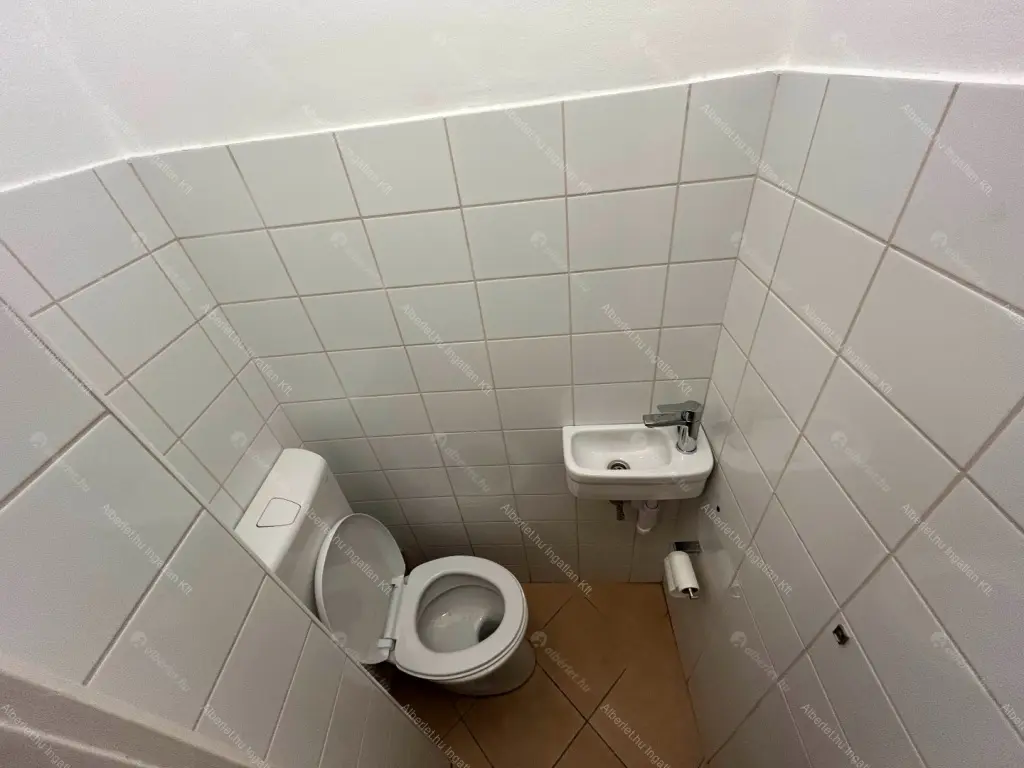 Kiadó albérlet 330000 Ft/hó áron: Budapest, II. kerület  Árpád fejedelem útja. Mérete: 62 nm, 2 szobás | Alberlet.hu - 6677379