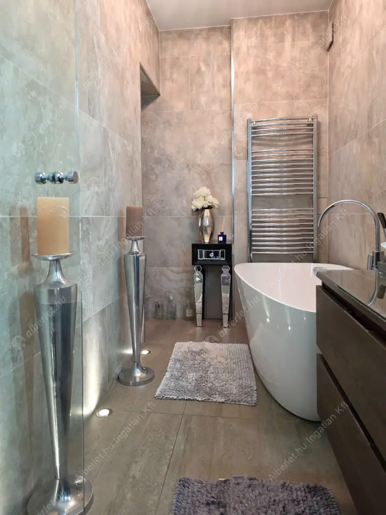 Kiadó albérlet 789000 Ft/hó áron: Budapest, II. kerület  Árpád fejedelem útja. Mérete: 98 nm, 2 szobás | Alberlet.hu - 6557408