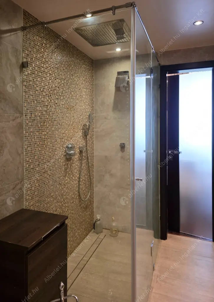 Kiadó albérlet 690000 Ft/hó áron: Budapest, II. kerület  Árpád fejedelem útja. Mérete: 98 nm, 2 szobás | Alberlet.hu - 6619634