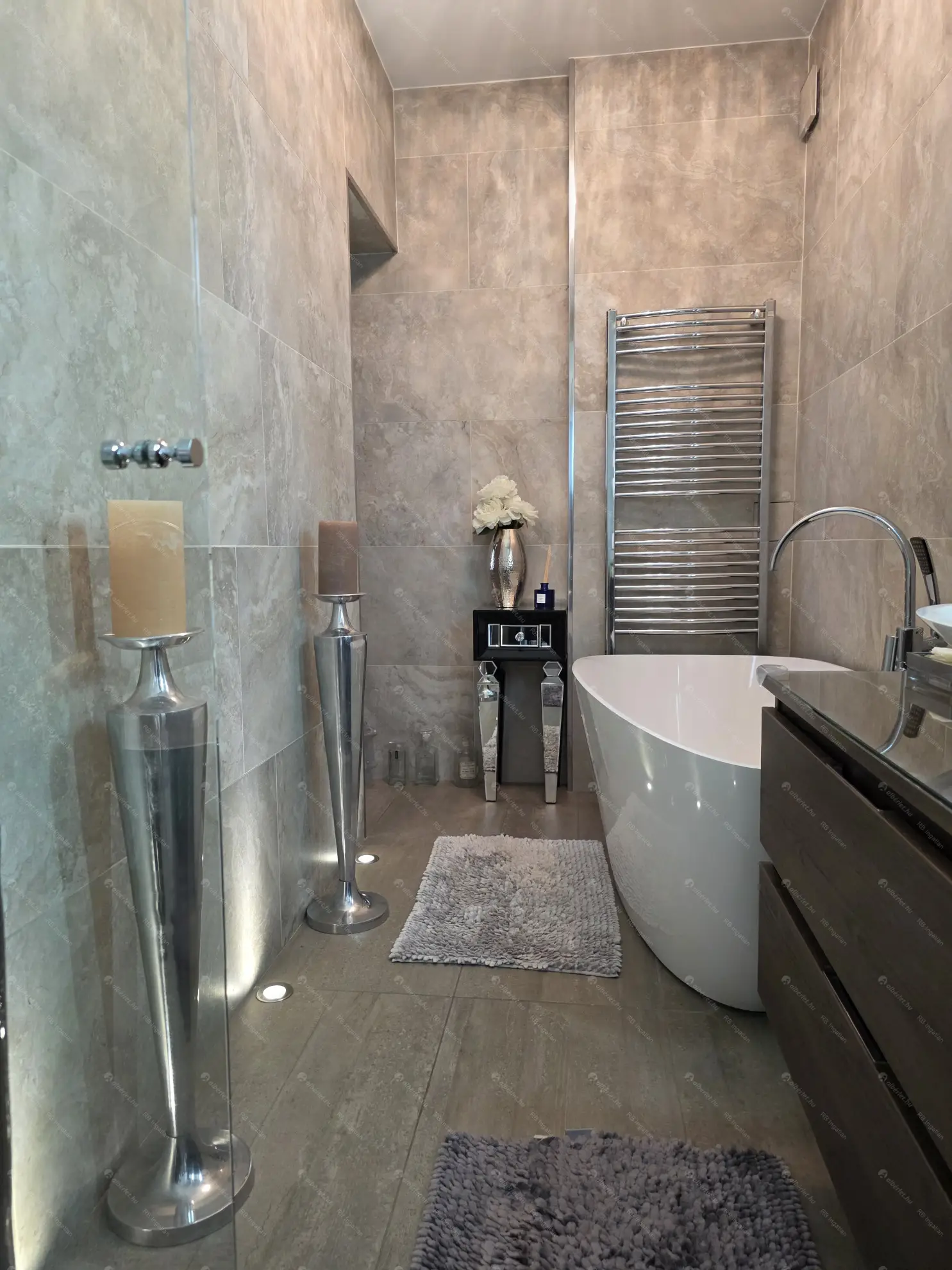 Kiadó albérlet 690000 Ft/hó áron: Budapest, II. kerület  Árpád fejedelem útja. Mérete: 98 nm, 2 szobás | Alberlet.hu - 6621246