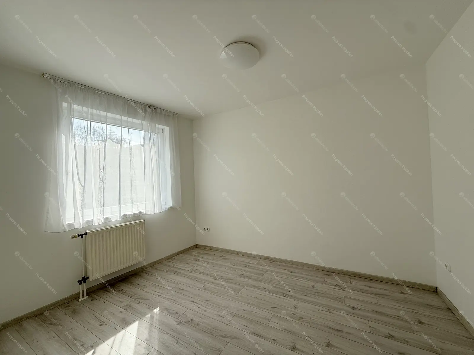 Kiadó albérlet 650000 Ft/hó áron: Budapest, II. kerület  Bécsi út. Mérete: 97 nm, 4 szobás | Alberlet.hu - 6685064