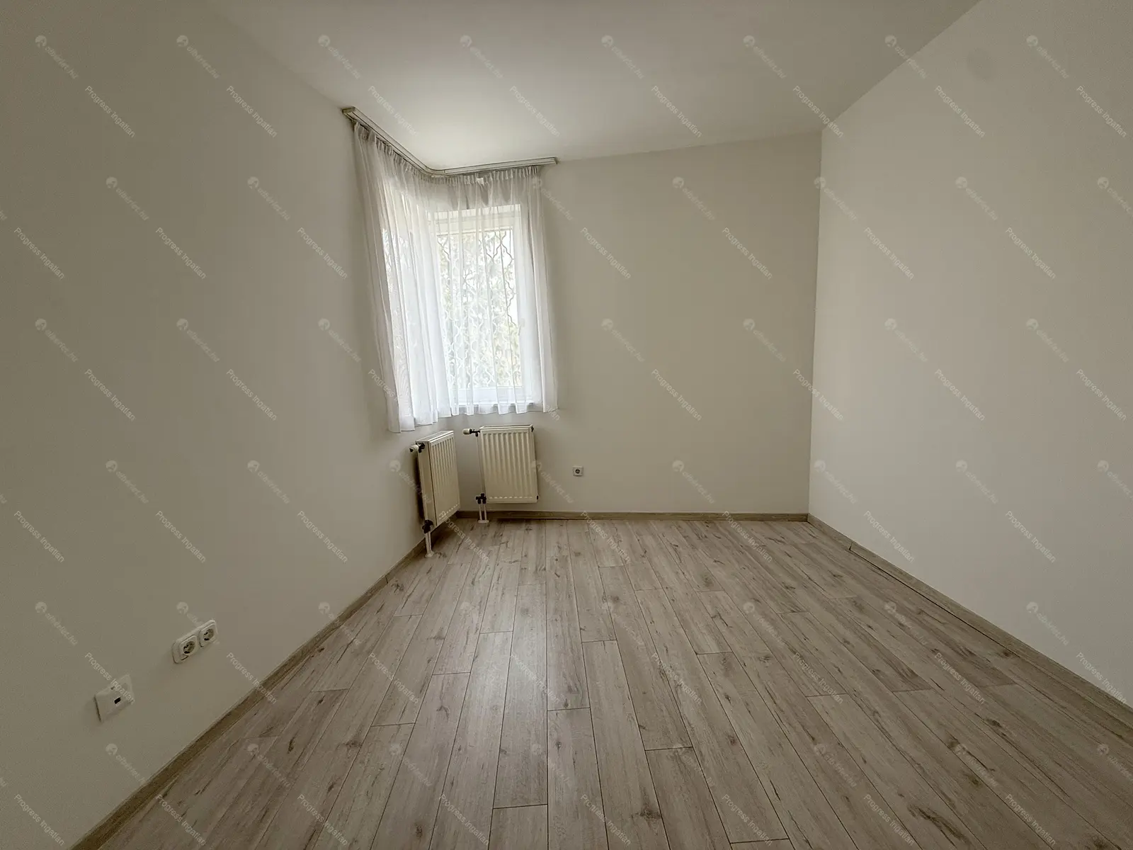 Kiadó albérlet 650000 Ft/hó áron: Budapest, II. kerület  Bécsi út. Mérete: 97 nm, 4 szobás | Alberlet.hu - 6685071