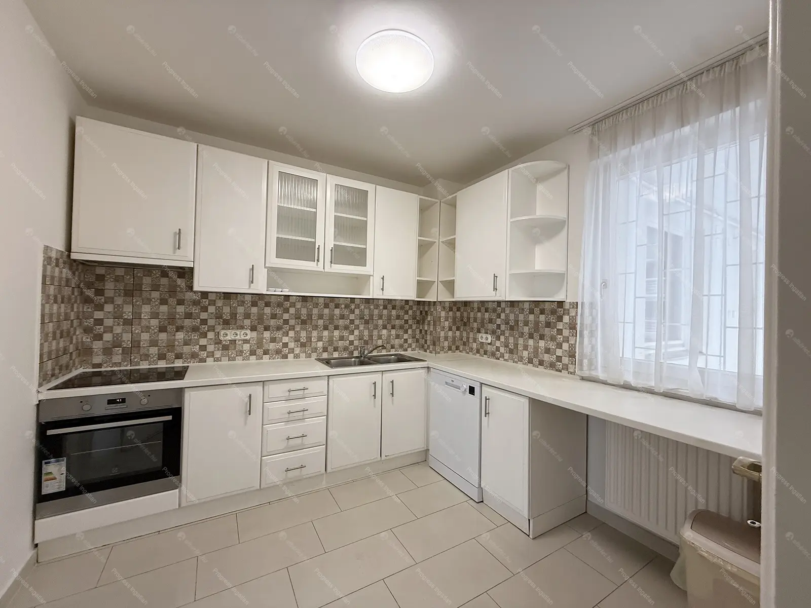 Kiadó albérlet 650000 Ft/hó áron: Budapest, II. kerület  Bécsi út. Mérete: 97 nm, 4 szobás | Alberlet.hu - 6685074