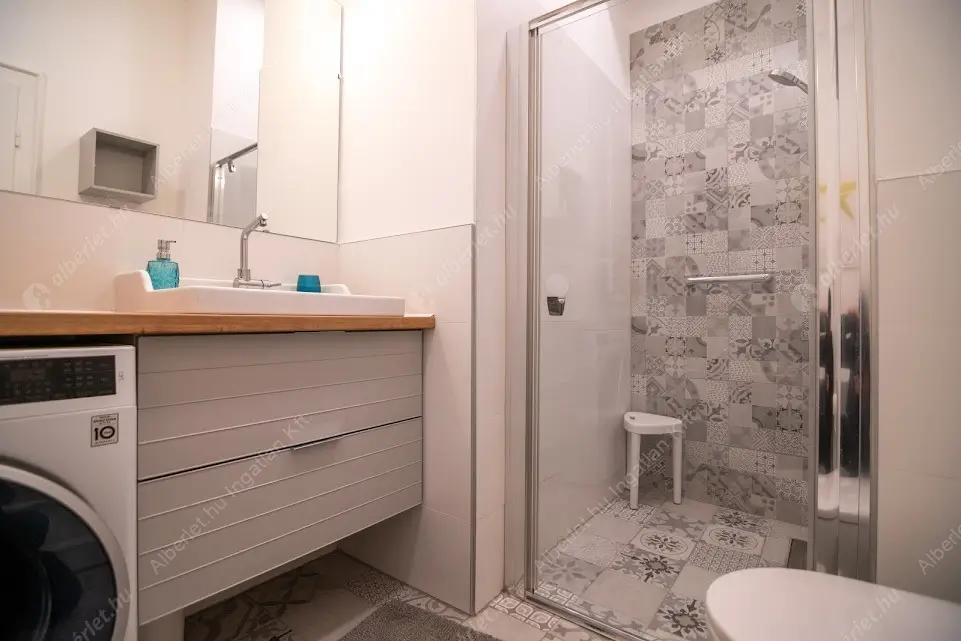 Kiadó albérlet 330000 Ft/hó áron: Budapest, II. kerület  Bem utca. Mérete: 55 nm, 2 szobás | Alberlet.hu - 6538321