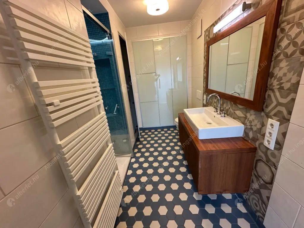 Kiadó albérlet 750000 Ft/hó áron: Budapest, II. kerület  Bimbó út. Mérete: 108 nm, 4 szobás | Alberlet.hu - 6535507