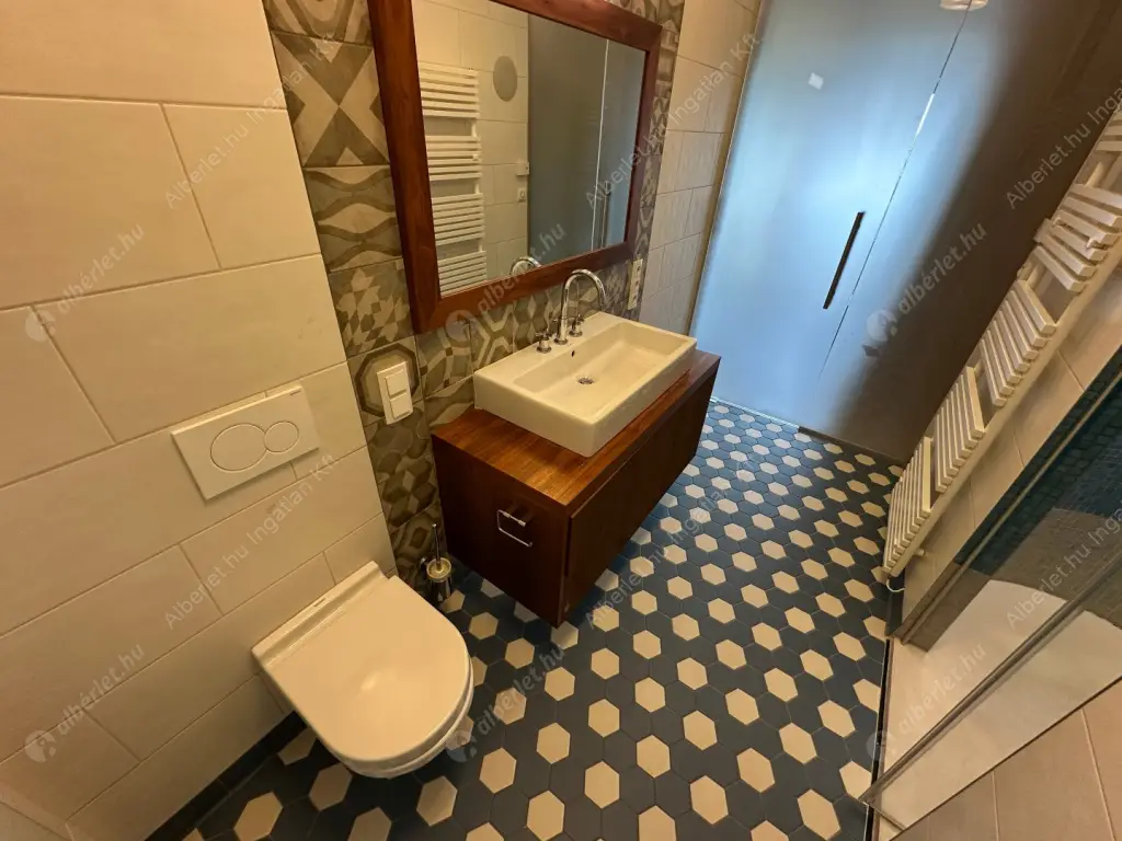 Kiadó albérlet 750000 Ft/hó áron: Budapest, II. kerület  Bimbó út. Mérete: 108 nm, 4 szobás | Alberlet.hu - 6535509