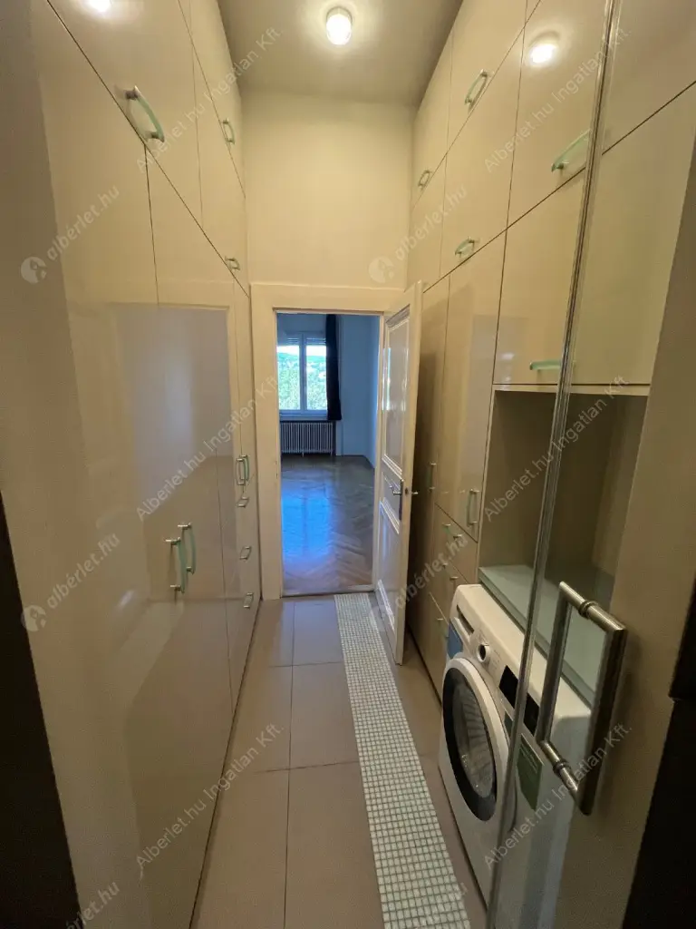 Kiadó albérlet 800000 Ft/hó áron: Budapest, II. kerület  Bimbó út. Mérete: 130 nm, 4 szobás | Alberlet.hu - 6549773