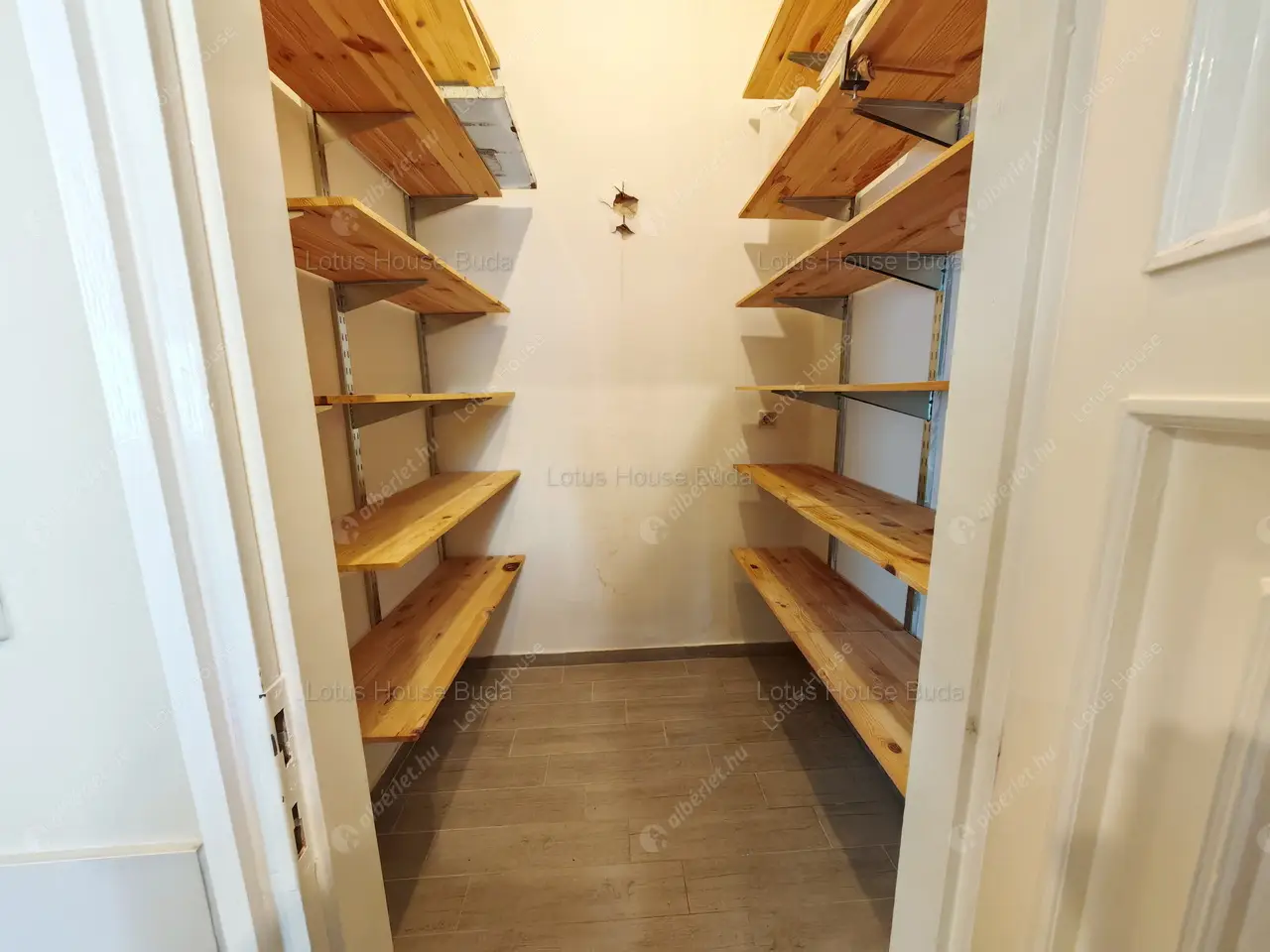 Kiadó albérlet 900000 Ft/hó áron: Budapest, II. kerület  Bimbó út. Mérete: 130 nm, 4 szobás | Alberlet.hu - 6557549