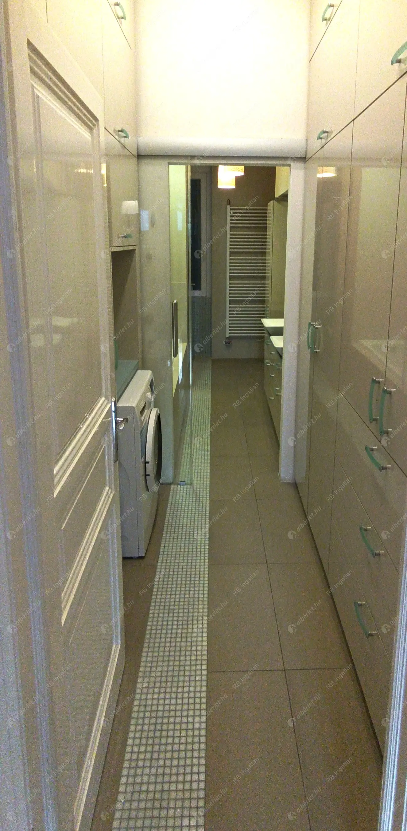 Kiadó albérlet 900000 Ft/hó áron: Budapest, II. kerület  Bimbó út. Mérete: 130 nm, 4 szobás | Alberlet.hu - 6577157