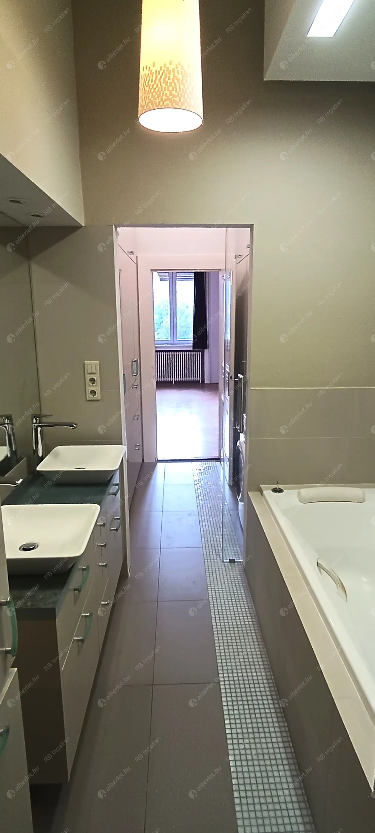 Kiadó albérlet 900000 Ft/hó áron: Budapest, II. kerület  Bimbó út. Mérete: 130 nm, 4 szobás | Alberlet.hu - 6577160