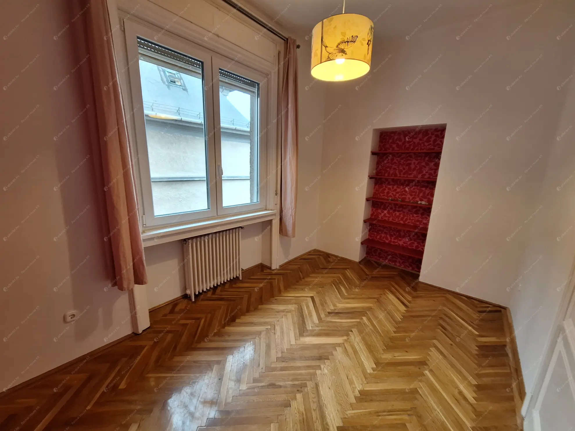 Kiadó albérlet 882000 Ft/hó áron: Budapest, II. kerület  Bimbó út. Mérete: 130 nm, 4 szobás | Alberlet.hu - 6586023