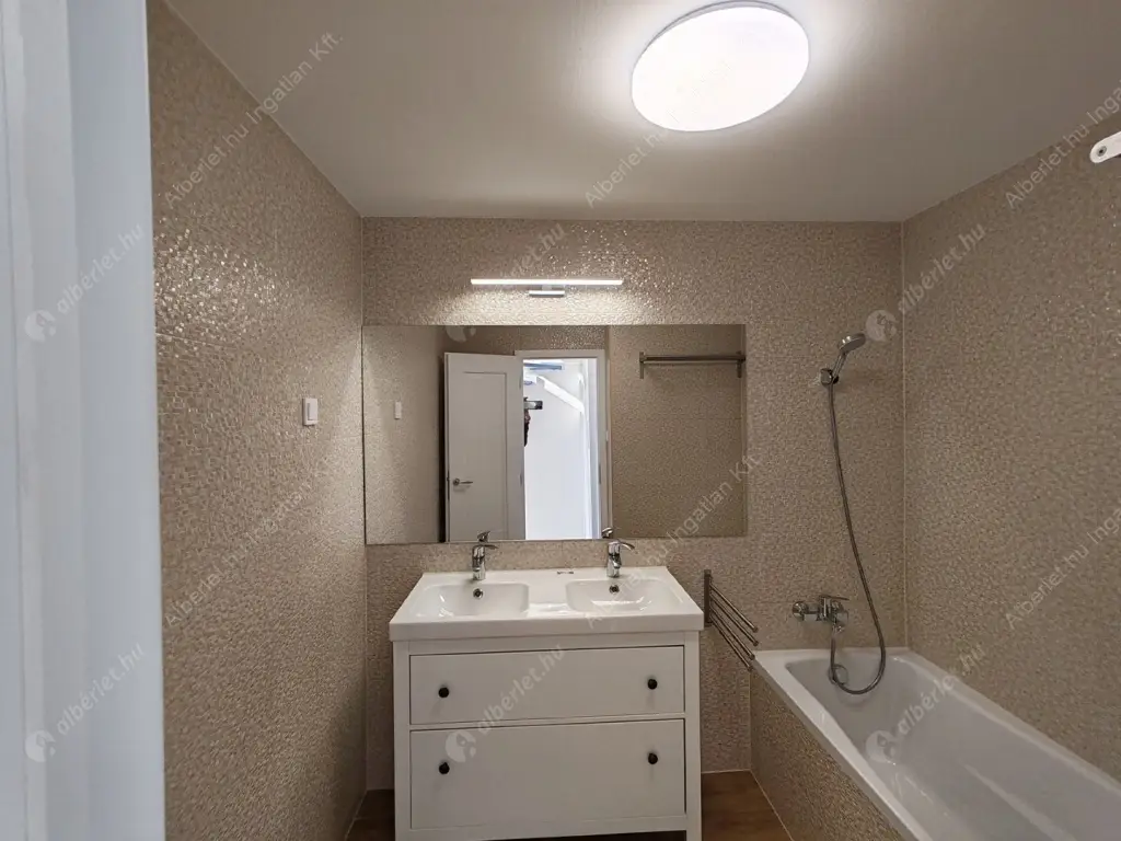 Kiadó albérlet 750000 Ft/hó áron: Budapest, II. kerület  Bimbó út. Mérete: 182 nm, 6 szobás | Alberlet.hu - 6605861