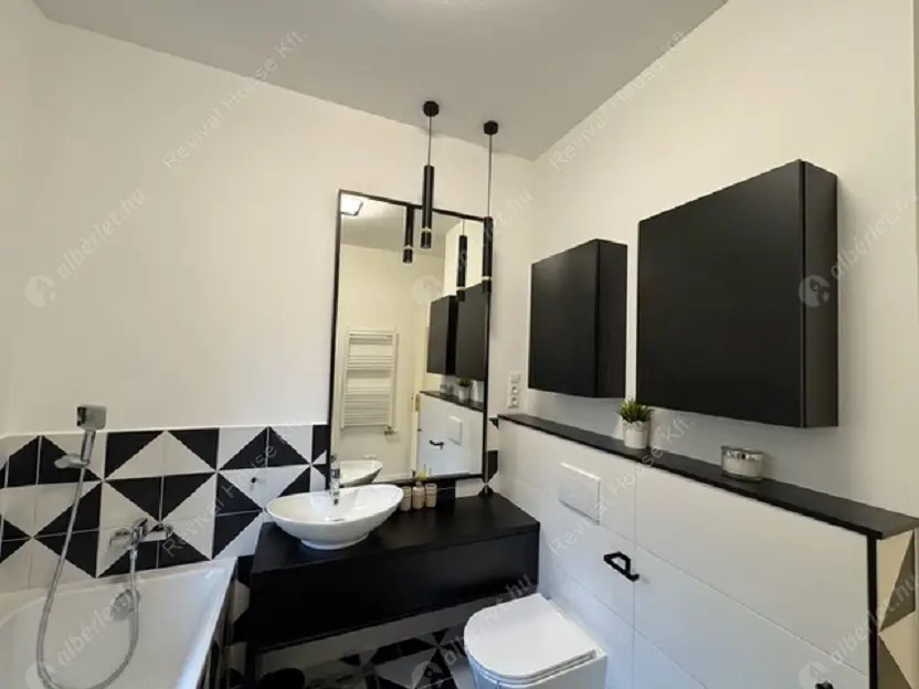 Kiadó albérlet 1539000 Ft/hó áron: Budapest, II. kerület  Bimbó út. Mérete: 202 nm, 7 szobás | Alberlet.hu - 6618075