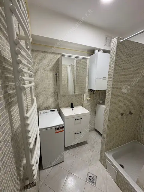 Kiadó albérlet 350000 Ft/hó áron: Budapest, II. kerület  Bimbó út. Mérete: 61 nm, 3 szobás | Alberlet.hu - 6624670