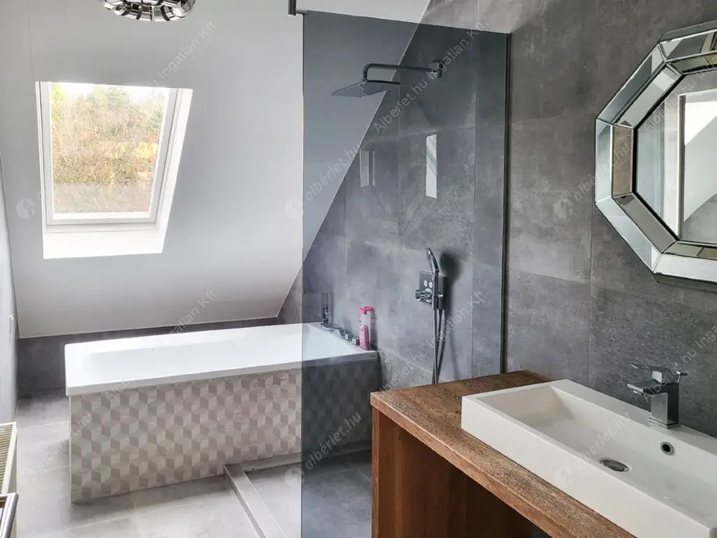 Kiadó albérlet 575000 Ft/hó áron: Budapest, II. kerület  Bimbó út. Mérete: 91 nm, 3 szobás | Alberlet.hu - 6595947