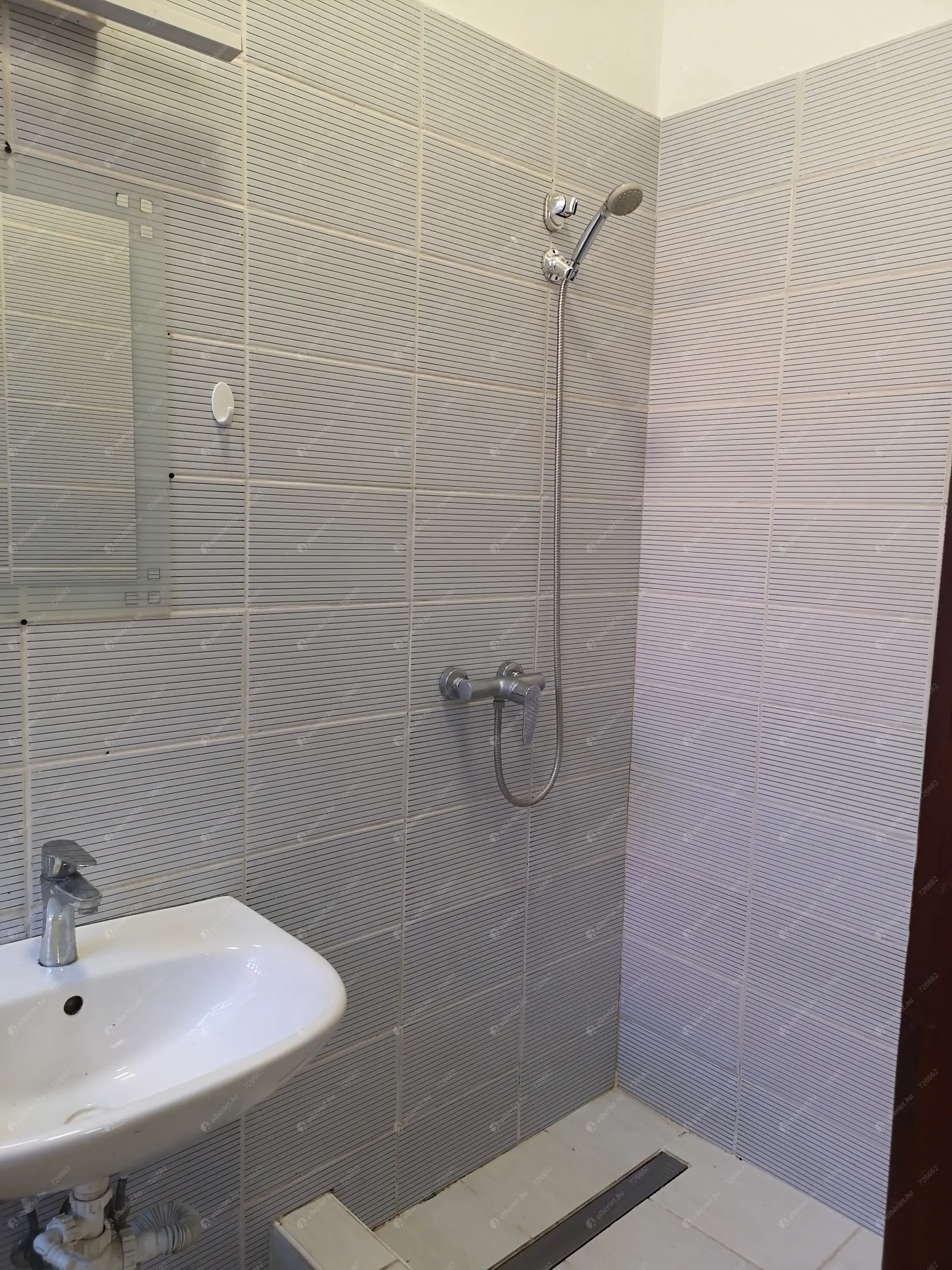 Kiadó albérlet 220000 Ft/hó áron: Budapest, II. kerület  Budakeszi  . Mérete: 60 nm, 3 szobás | Alberlet.hu - 6581786