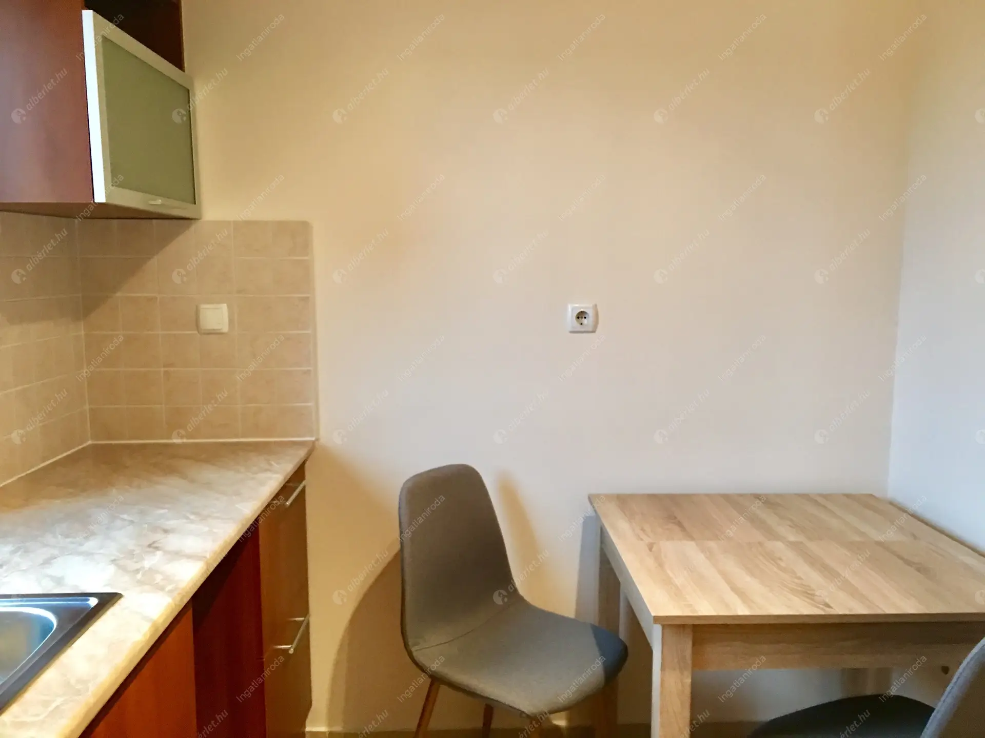 Kiadó albérlet 230000 Ft/hó áron: Budapest, II. kerület  Budakeszi út. Mérete: 40 nm, 1 szobás | Alberlet.hu - 6195636