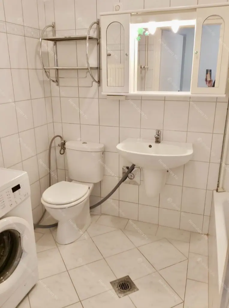 Kiadó albérlet 250000 Ft/hó áron: Budapest, II. kerület  Budakeszi út. Mérete: 48 nm, 2 szobás | Alberlet.hu - 6701240