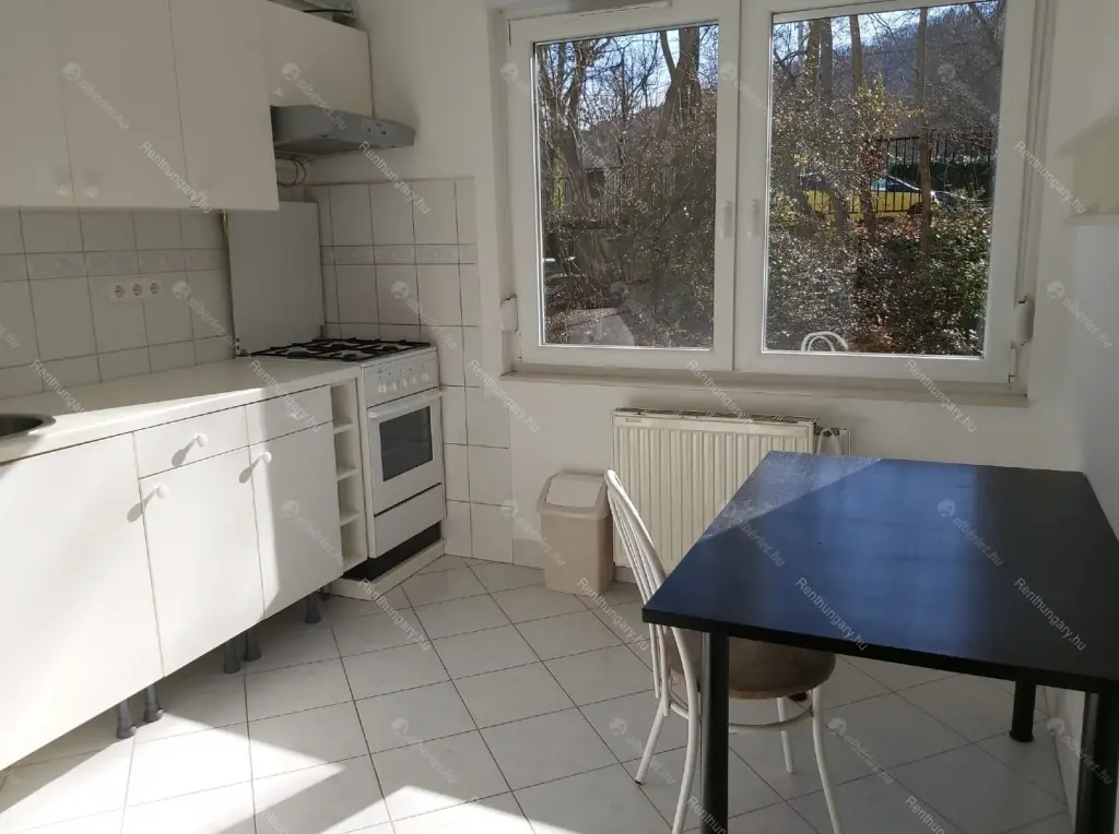 Kiadó albérlet 220000 Ft/hó áron: Budapest, II. kerület  Budakeszi út. Mérete: 48 nm, 2 szobás | Alberlet.hu - 6706359