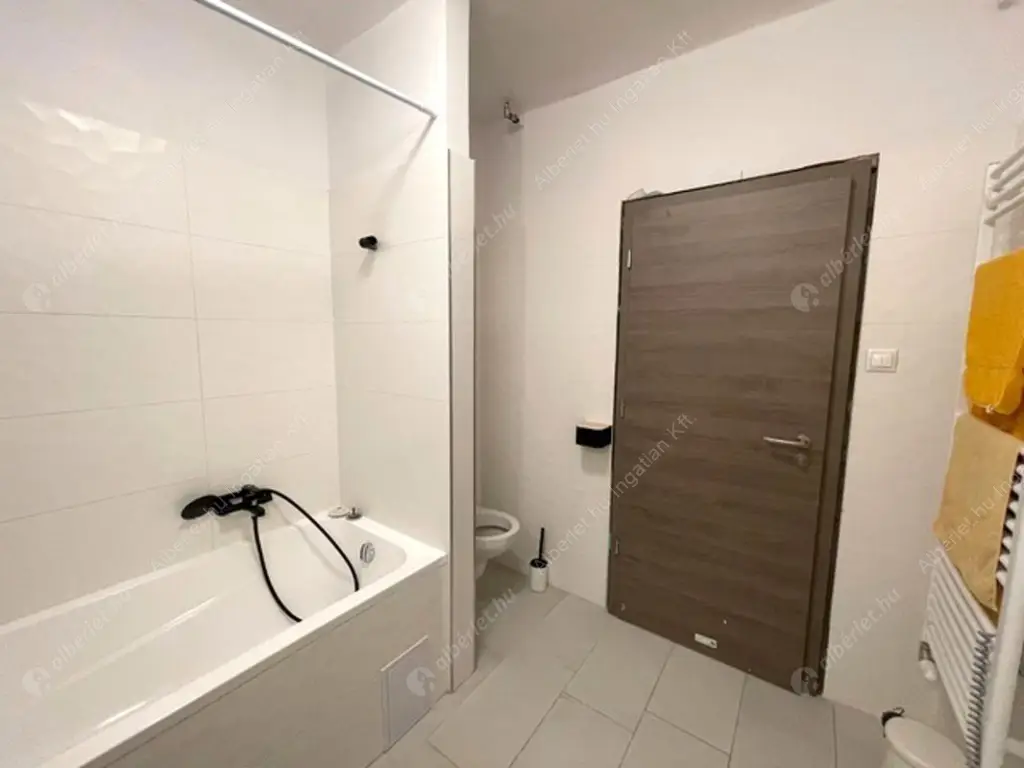 Kiadó albérlet 880000 Ft/hó áron: Budapest, II. kerület  Csalán út. Mérete: 120 nm, 4 szobás | Alberlet.hu - 6564382