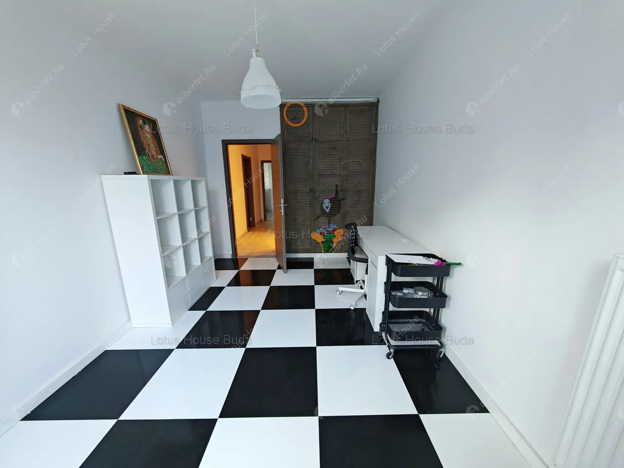 Kiadó albérlet 795000 Ft/hó áron: Budapest, II. kerület  Csalán út. Mérete: 129 nm, 4 szobás | Alberlet.hu - 6564948