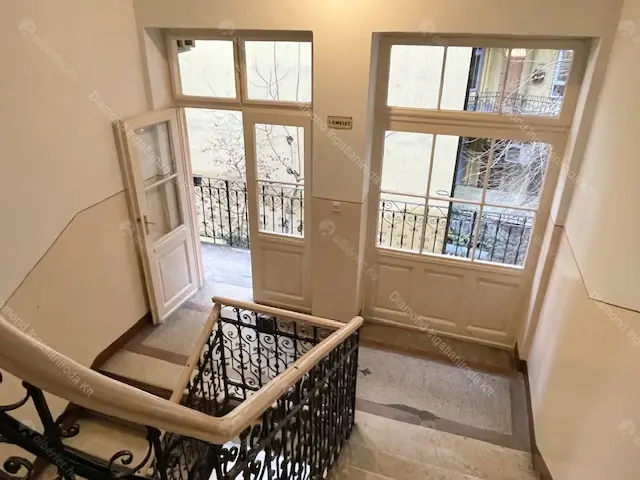 Kiadó albérlet 200000 Ft/hó áron: Budapest, II. kerület  Csalogány utca. Mérete: 36 nm, 1 szobás | Alberlet.hu - 6667066