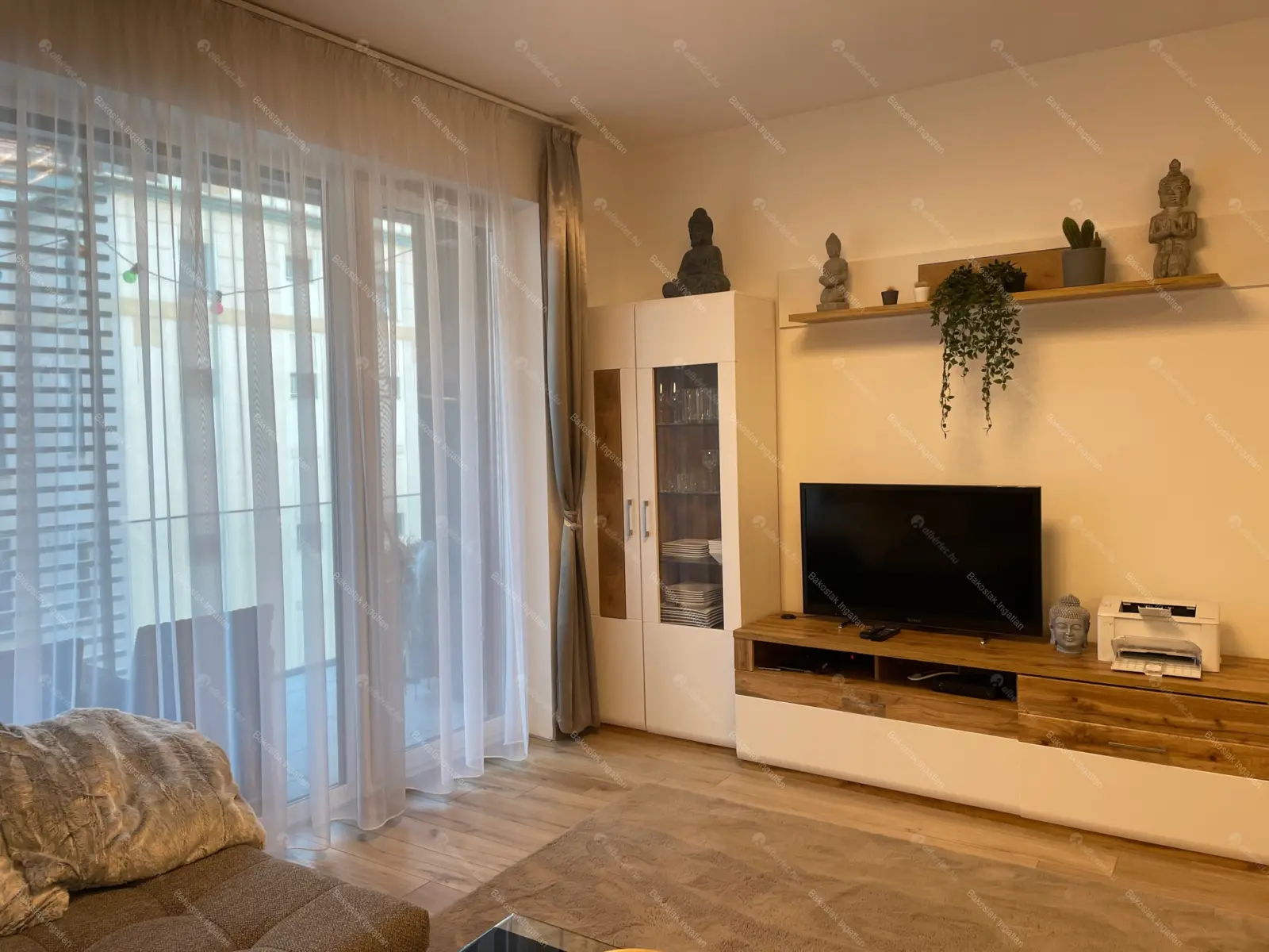 Kiadó albérlet 450000 Ft/hó áron: Budapest, II. kerület  Csalogány utca. Mérete: 53 nm, 2 szobás | Alberlet.hu - 6659872