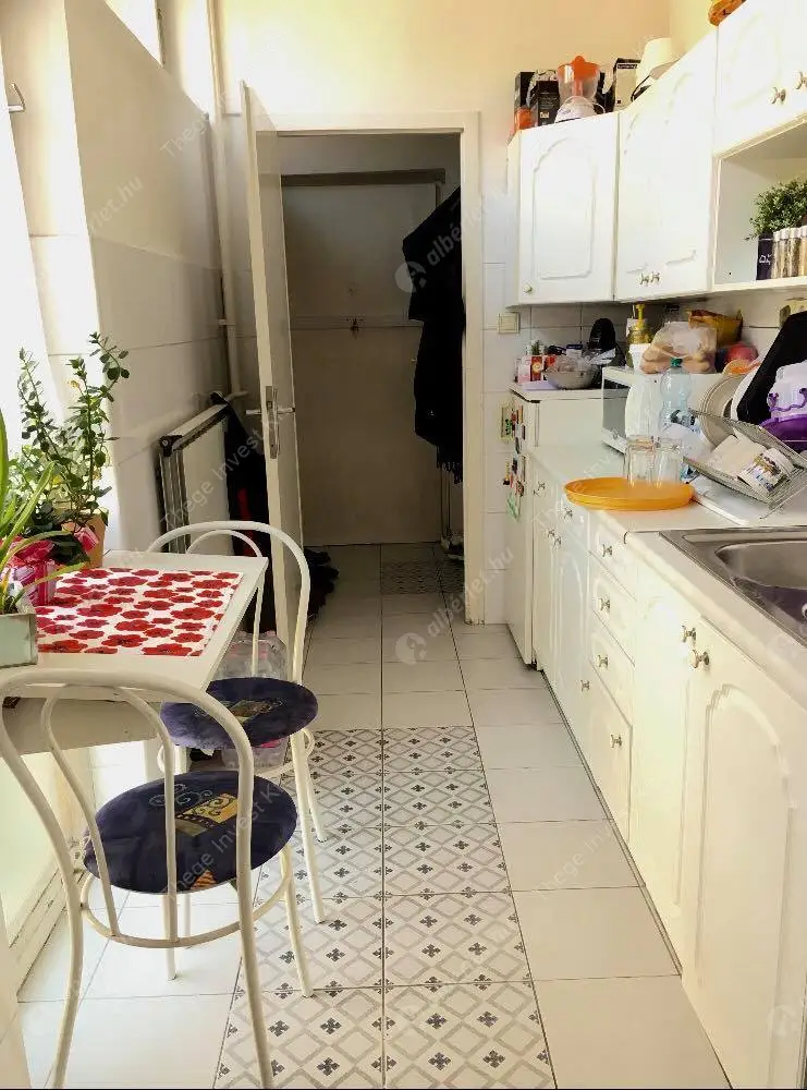 Kiadó albérlet 250000 Ft/hó áron: Budapest, II. kerület  Csalogány utca. Mérete: 56 nm, 2 szobás | Alberlet.hu - 6594187