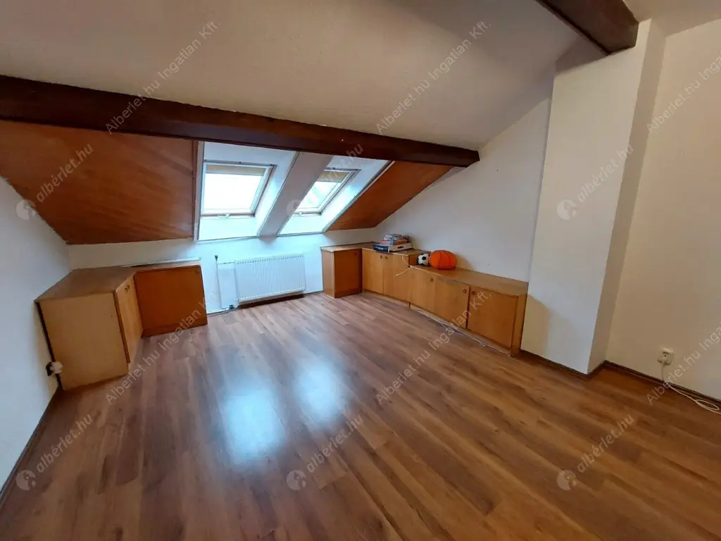 Kiadó albérlet 400000 Ft/hó áron: Budapest, II. kerület  Csatárka út. Mérete: 120 nm, 4 szobás | Alberlet.hu - 6598964