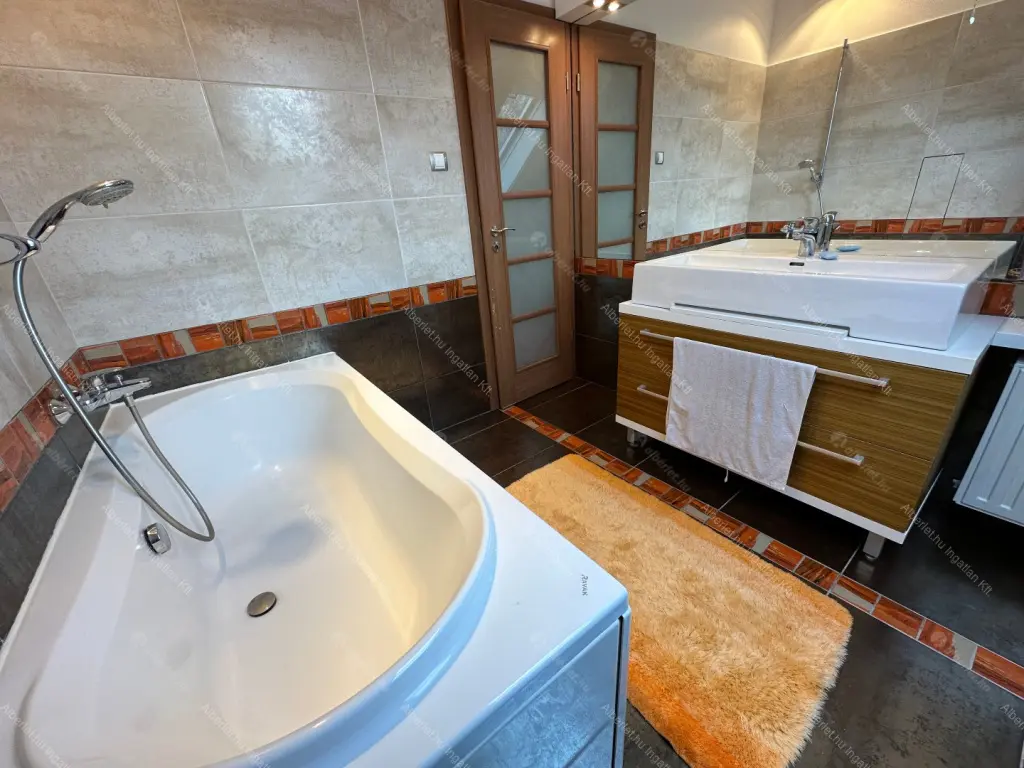 Kiadó albérlet 500000 Ft/hó áron: Budapest, II. kerület  Cseppkő utca. Mérete: 80 nm, 2 szobás | Alberlet.hu - 6681733