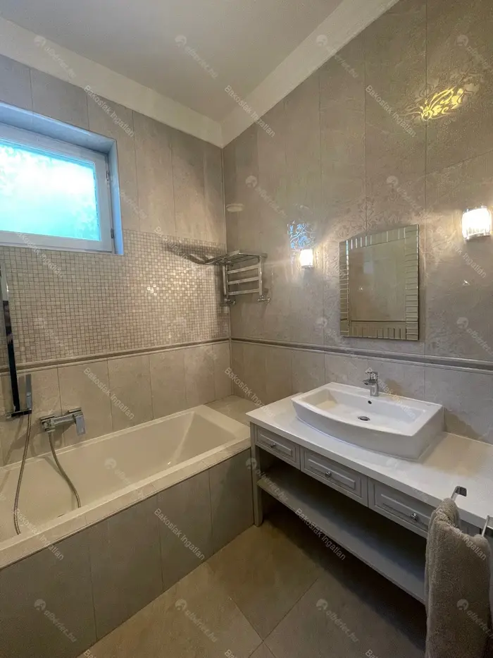 Kiadó albérlet 989000 Ft/hó áron: Budapest, II. kerület  Cserje utca. Mérete: 110 nm, 4 szobás | Alberlet.hu - 5670929